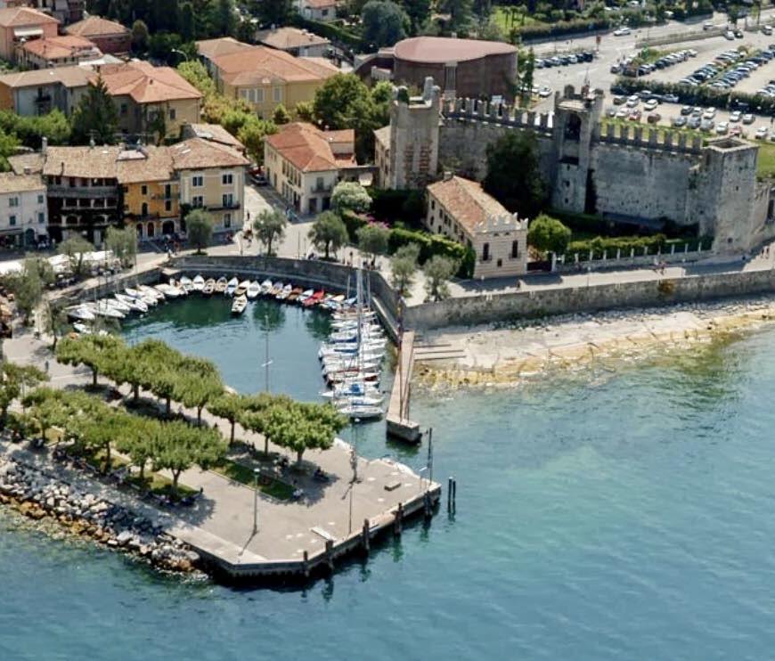 Suite La Castellana Torri Del Benaco Dış mekan fotoğraf