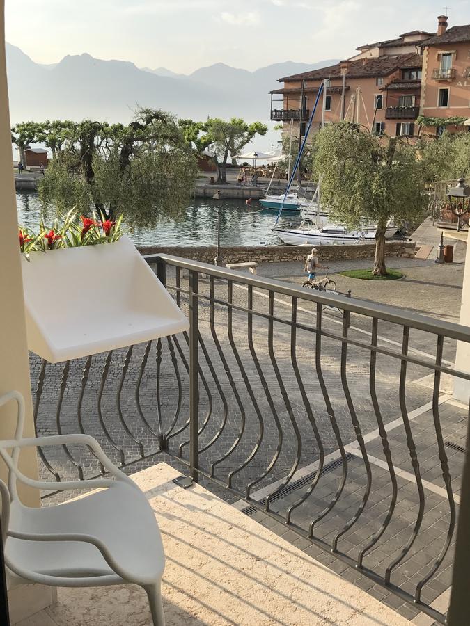Suite La Castellana Torri Del Benaco Dış mekan fotoğraf